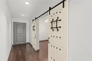 Photo #6: 21038993 Listing 