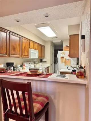 Photo #5: 21039011 Listing 