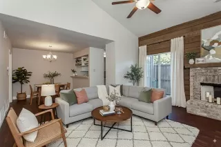 Photo #2: 21039179 Listing 