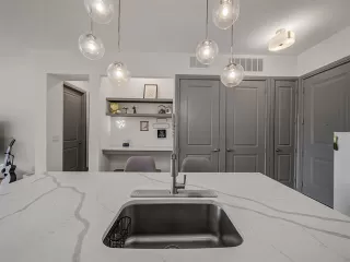 Photo #5: 21039640 Listing