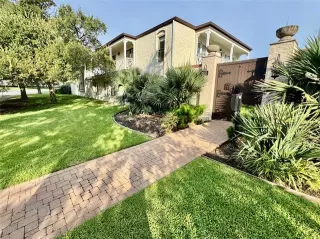 Photo #2: 21039662 Listing