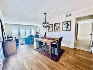 Photo #3: 21039662 Listing