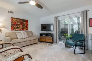 Photo #4: 21040292 Listing 