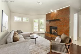 Photo #6: 21041188 Listing 