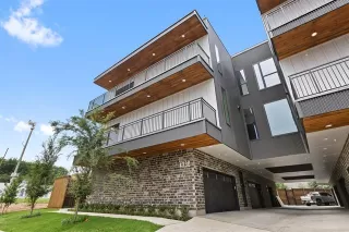 Photo #2: 21041839 Listing 