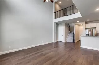 Photo #6: 21041915 Listing