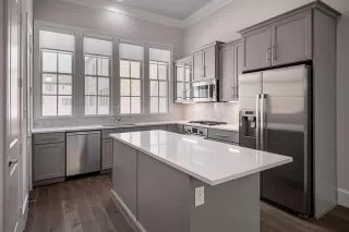 Photo #4: 21041990 Listing 