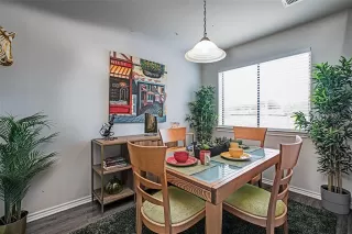 Photo #6: 21042085 Listing