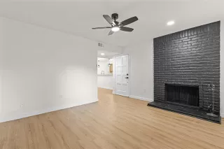Photo #4: 21042402 Listing 