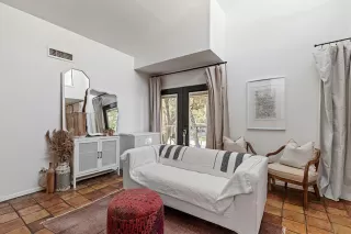 Photo #6: 21042610 Listing 