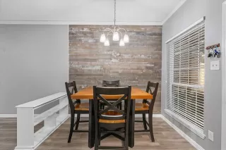 Photo #4: 21042734 Listing