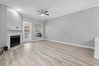 Photo #6: 21042734 Listing