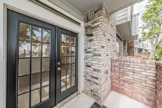 Photo #4: 21042827 Listing