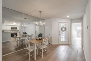 Photo #5: 21042827 Listing