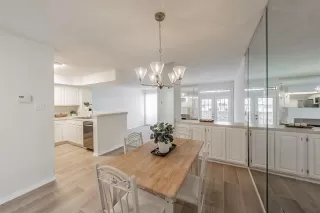 Photo #6: 21042827 Listing