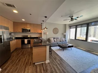 Photo #4: 21043045 Listing 