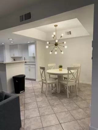 Photo #2: 21043110 Listing 