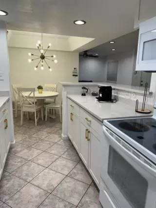 Photo #3: 21043110 Listing 
