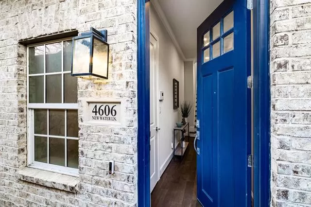 MLS: 21043276 Condo For Sale