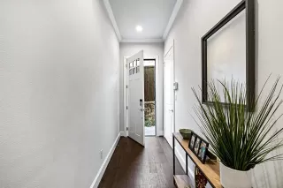 Photo #4: 21043276 Listing 