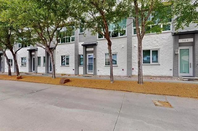 MLS: 21043294 Condo For Sale