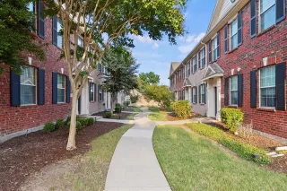 Photo #2: 21043819 Listing 