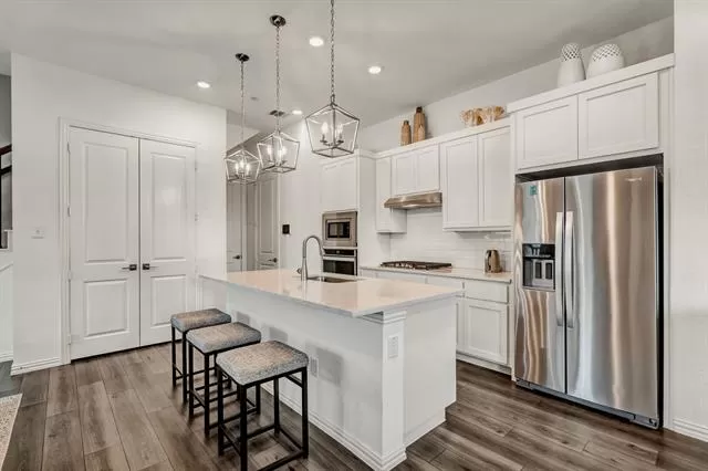 MLS: 21044269 Condo For Sale