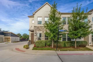 Photo #3: 21044269 Listing