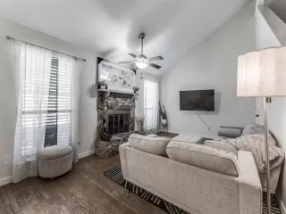 Photo #2: 21044537 Listing 