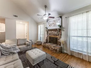 Photo #3: 21044537 Listing 