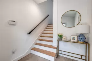 Photo #6: 21044603 Listing