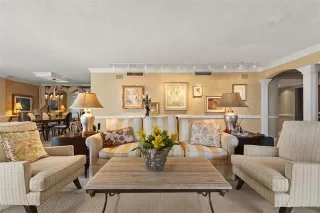 Photo #5: 21044770 Listing 