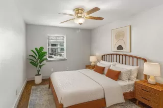 Photo #2: 21044798 Listing