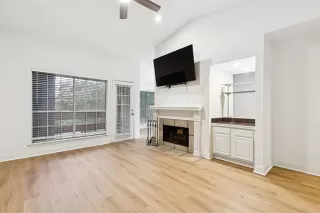 Photo #2: 21045086 Listing 