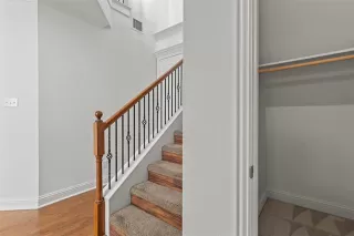 Photo #6: 21045543 Listing