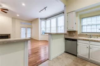 Photo #5: 21046114 Listing 