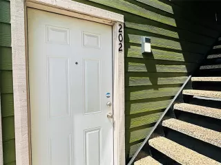 Photo #4: 21046291 Listing