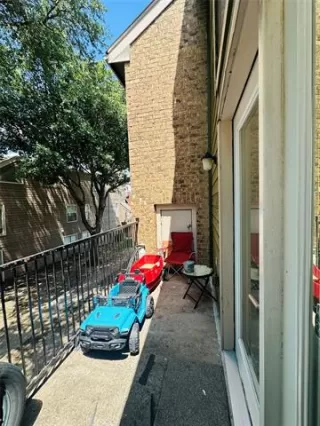 Photo #5: 21046291 Listing