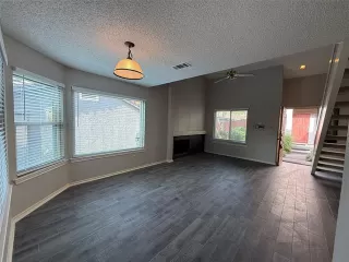 Photo #6: 21046616 Listing