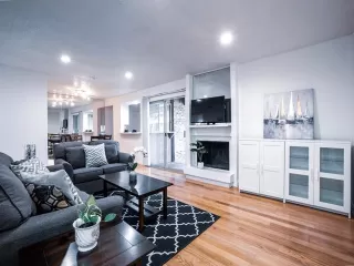 Photo #6: 21046689 Listing