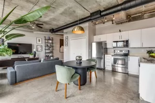 Photo #6: 21047061 Listing