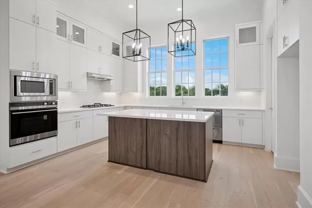 MLS: 21047186 Condo For Sale