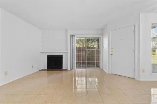 Photo #4: 21047405 Listing