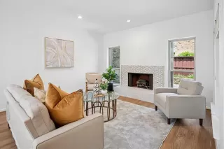 Photo #4: 21047435 Listing