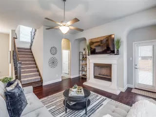 Photo #6: 21047513 Listing