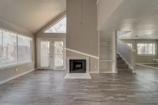 Photo #5: 21047615 Listing