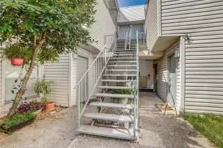 Photo #2: 21047752 Listing