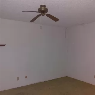 Photo #4: 21047821 Listing