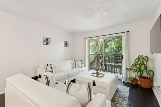 Photo #4: 21048014 Listing 