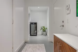 Photo #5: 21048117 Listing 